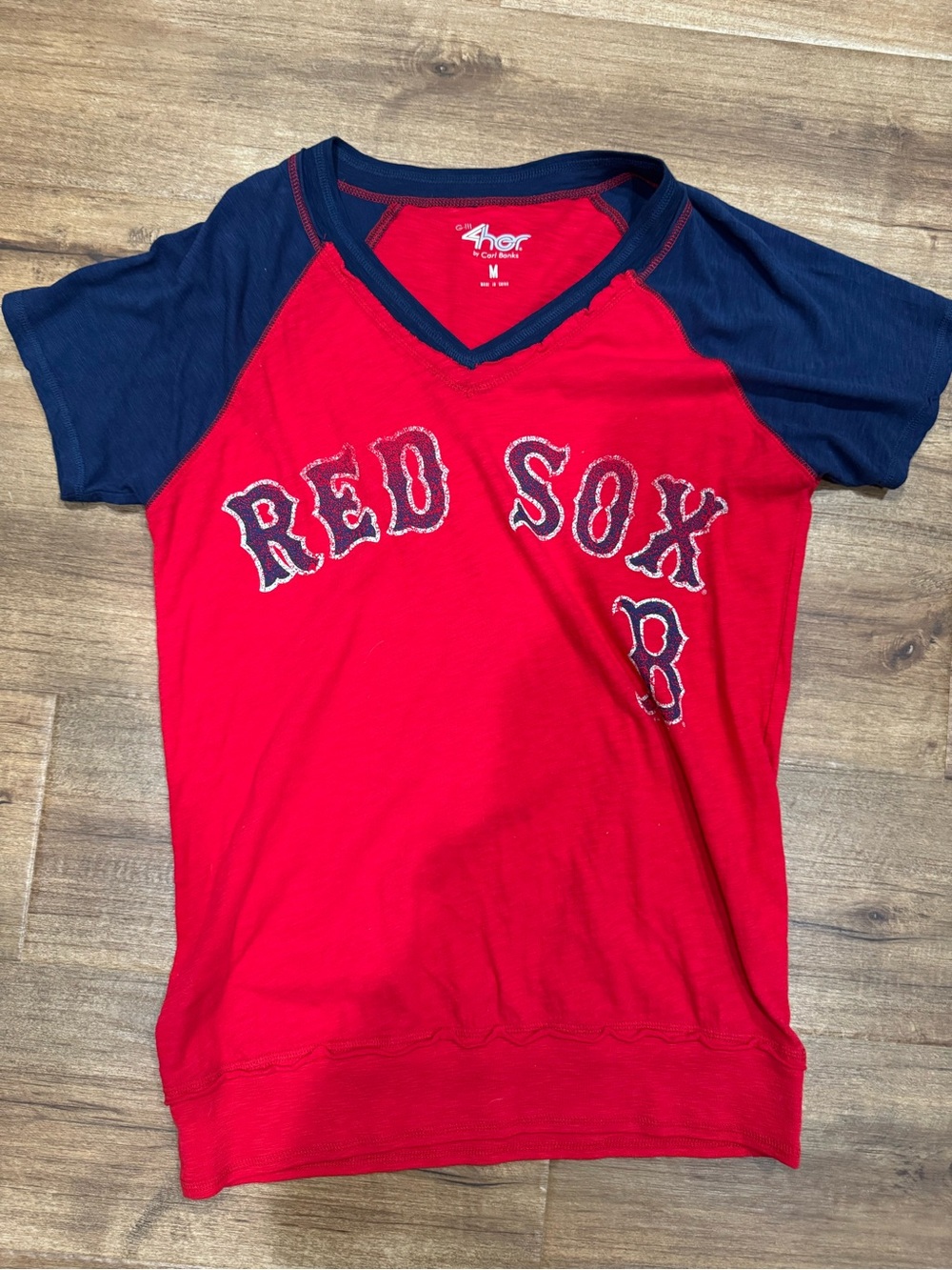 Boston Red Sox Women Raglan V-Neck Tee - Red/Navy